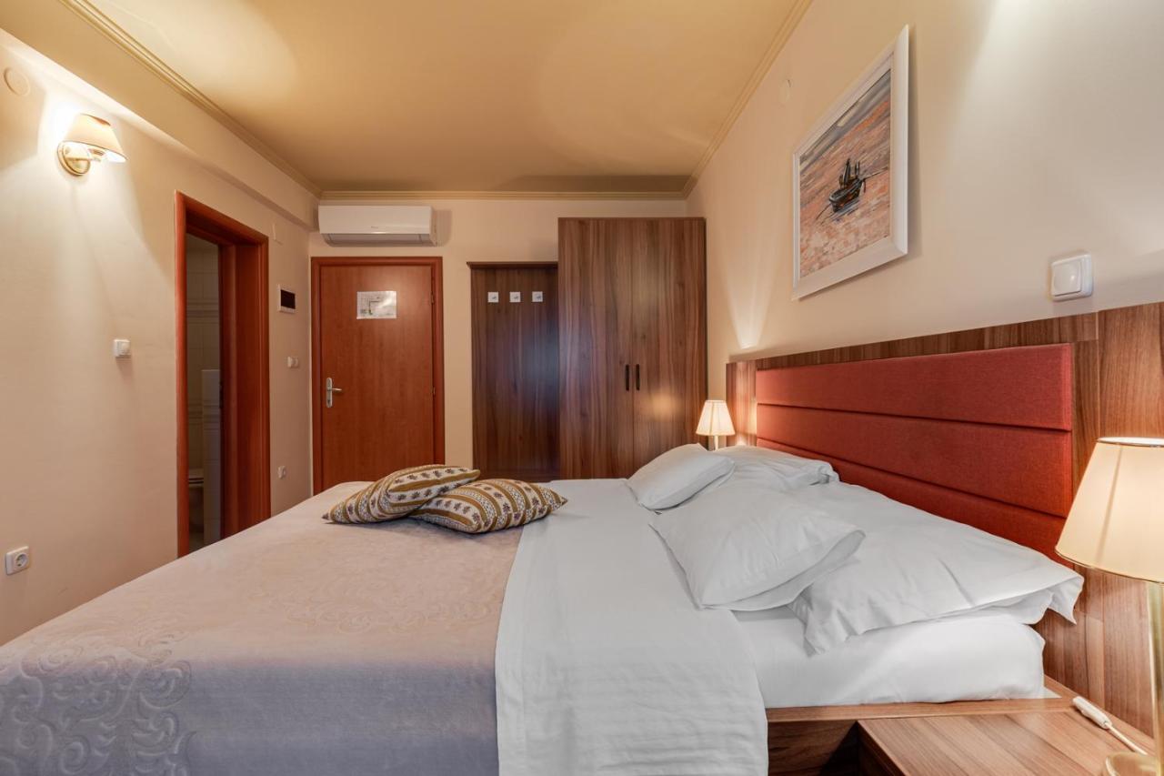 Hotel Marinko Задар Экстерьер фото