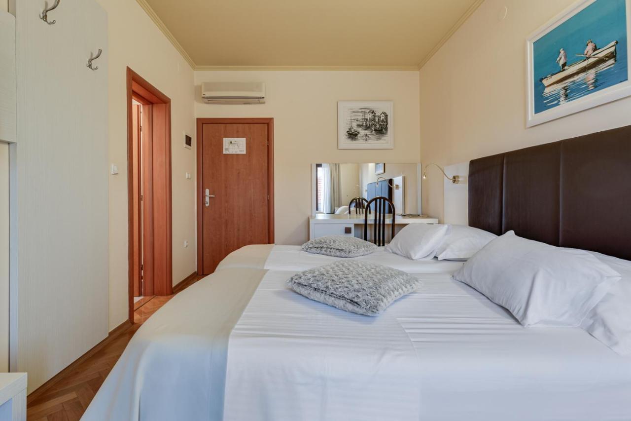 Hotel Marinko Задар Экстерьер фото