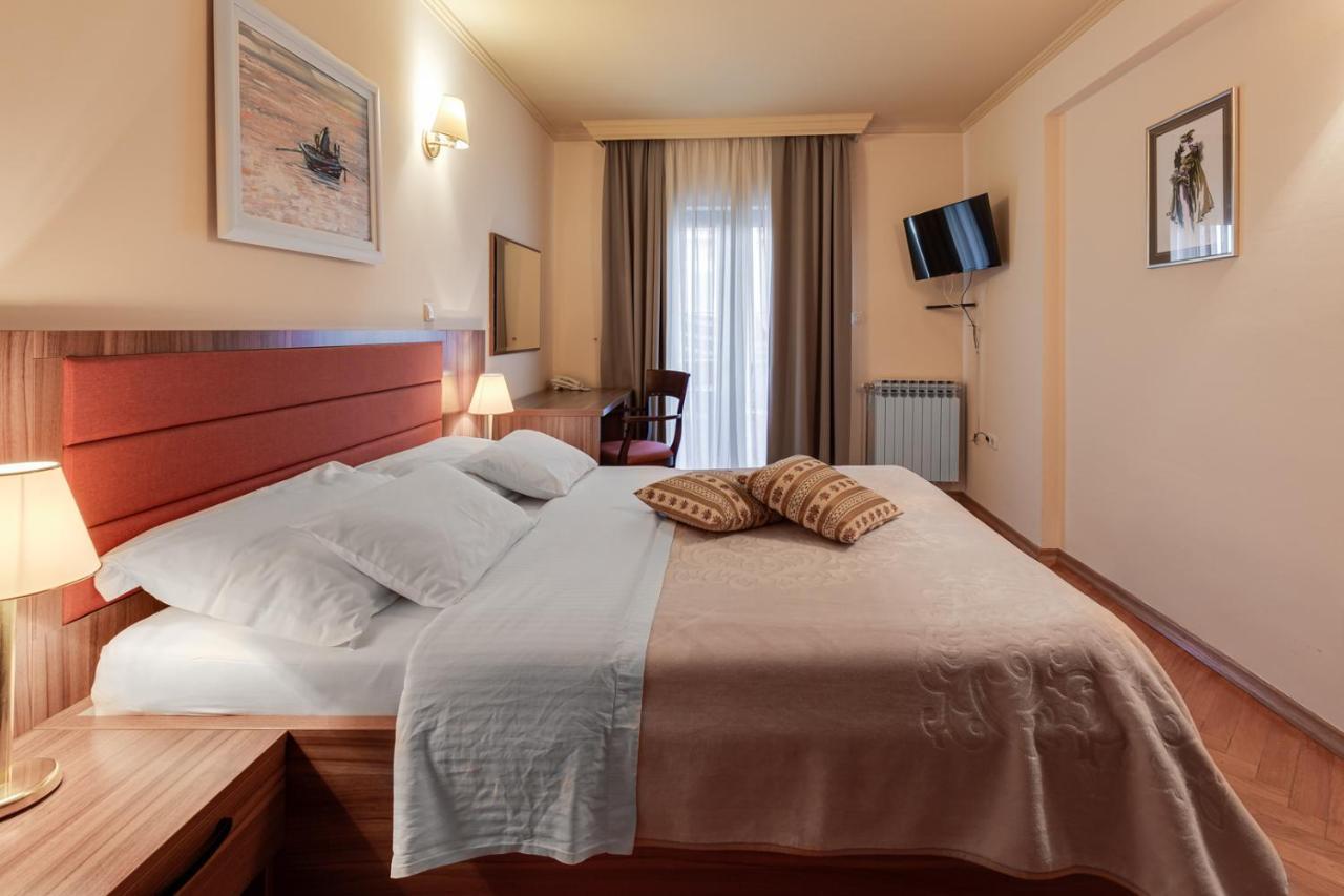 Hotel Marinko Задар Экстерьер фото