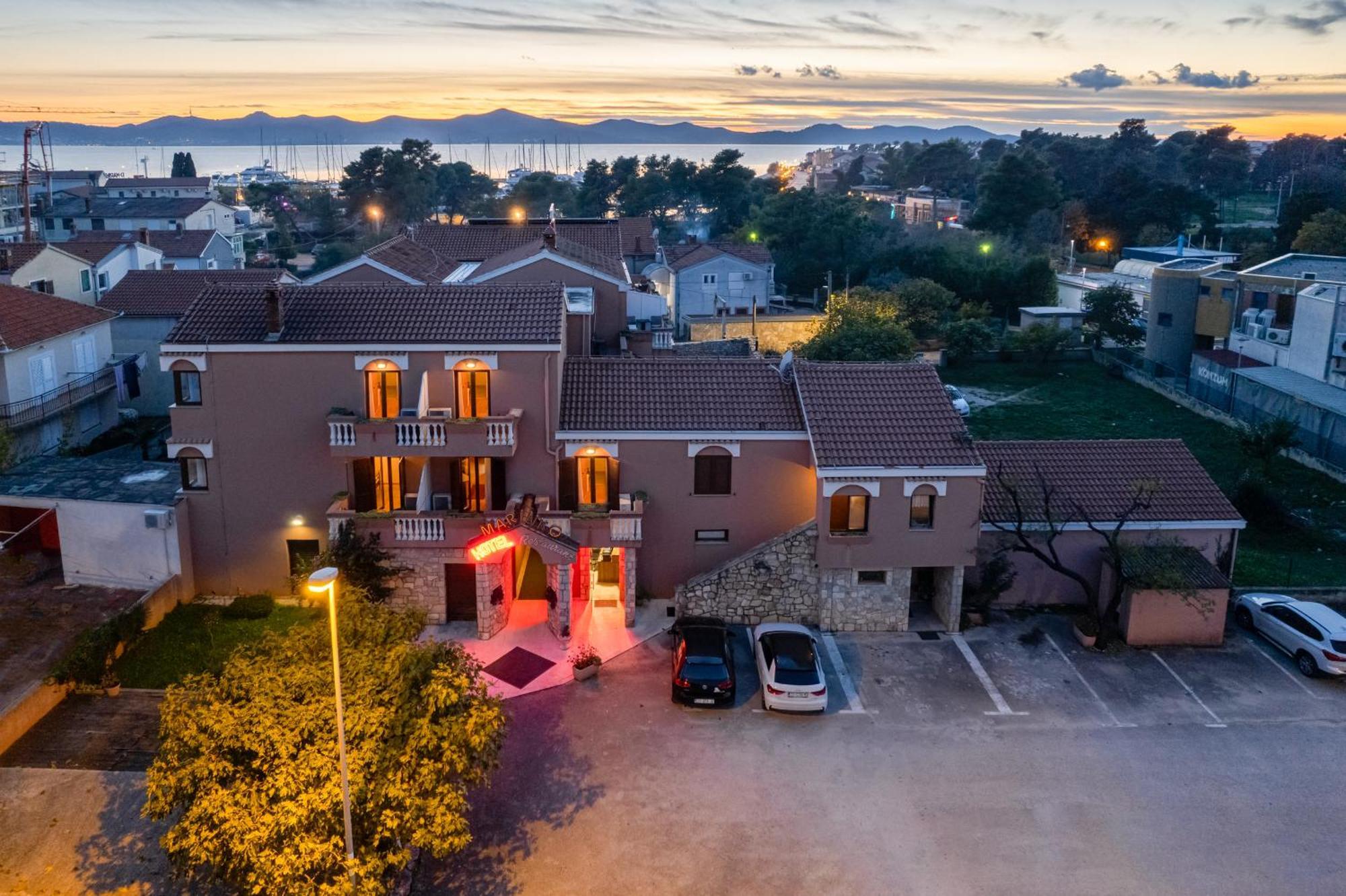 Hotel Marinko Задар Экстерьер фото